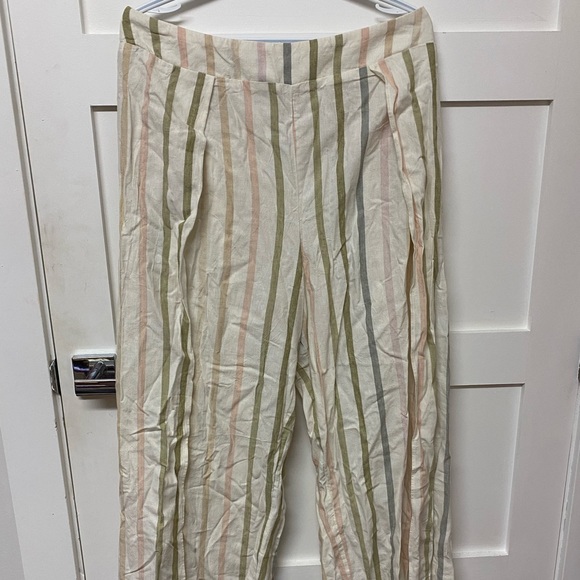 Split leg flowy pants - Picture 1 of 5